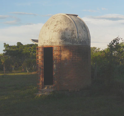 A cpula recebe roldanas e so instaladas as portas